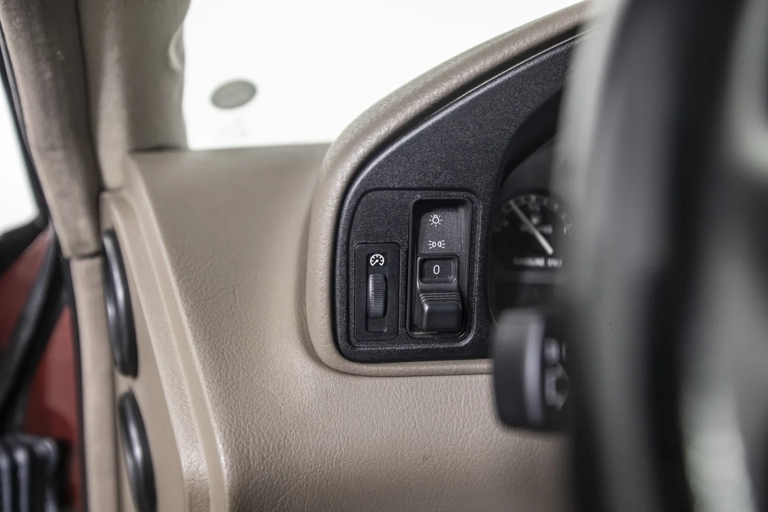1993 BMW E31 850i & 850Ci - Image 26 of 31