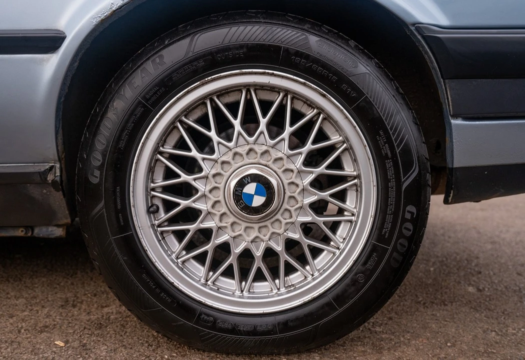 1993 BMW E30 3 Series - Image 12 of 30