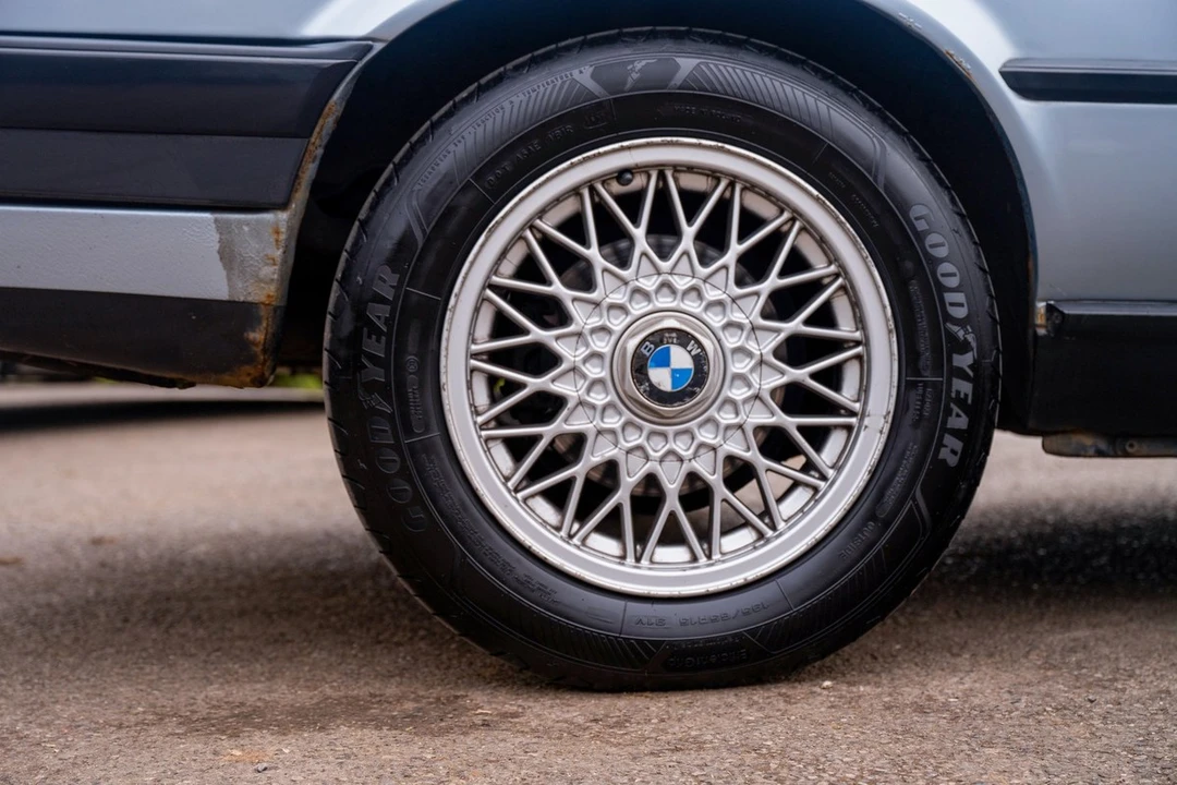 1993 BMW E30 3 Series - Image 15 of 30