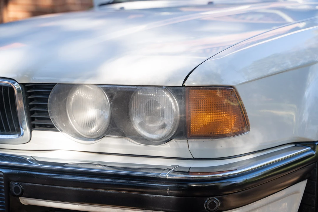 1993 BMW E32 7 Series - Image 29 of 31