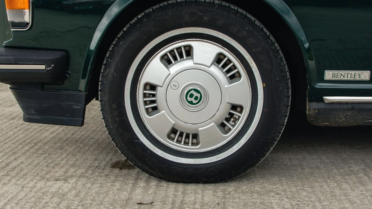 1993 Bentley Brooklands - Image 14 of 30