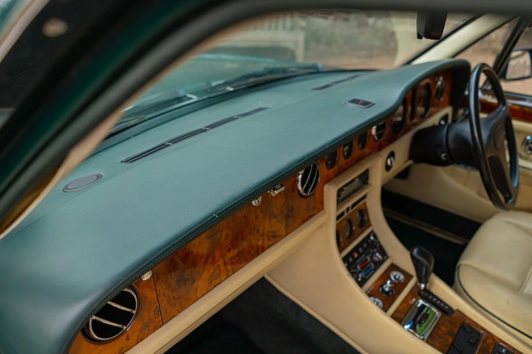 1993 Bentley Brooklands - Image 18 of 30