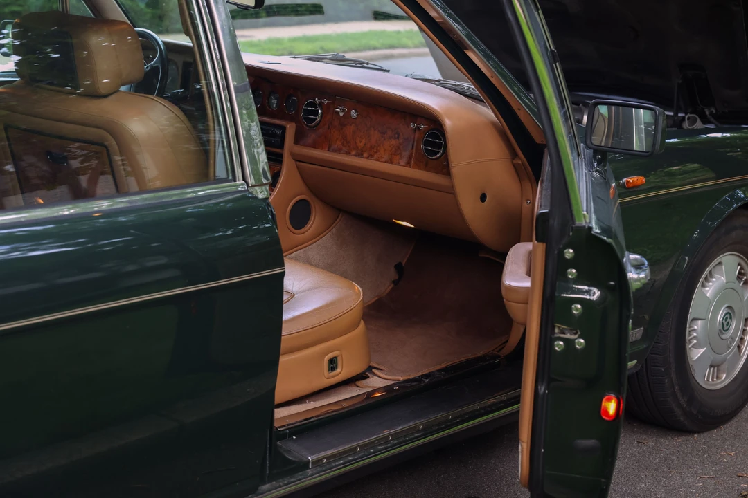 1993 Bentley Brooklands - Image 14 of 31