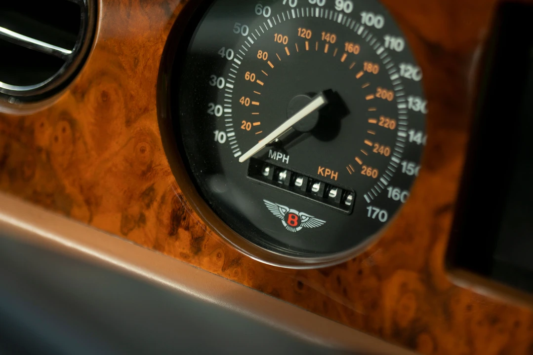 1993 Bentley Brooklands - Image 17 of 19