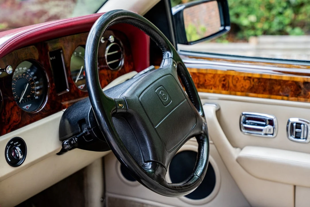 1993 Bentley Continental R - Image 8 of 30