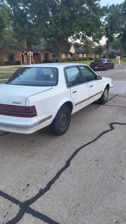 1993 Buick Century - Image 5 of 15