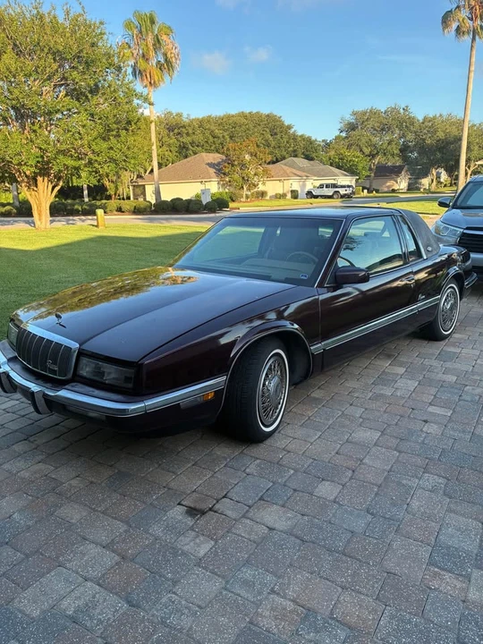 1993 Buick Riviera 4th-7th Gen - Image 2 of 7