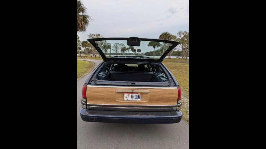 1993 Buick Roadmaster - Image 12 of 19