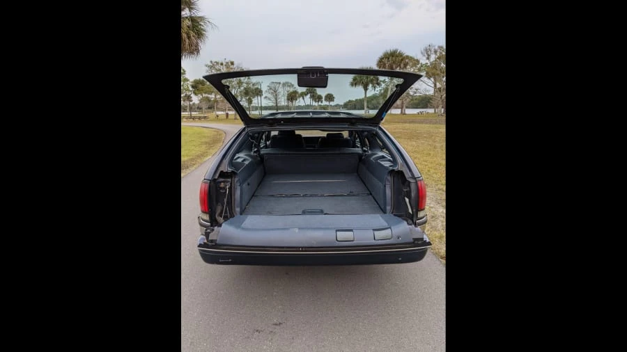1993 Buick Roadmaster - Image 13 of 19
