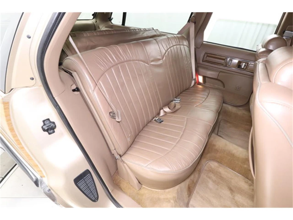 1993 Buick Roadmaster - Image 22 of 31