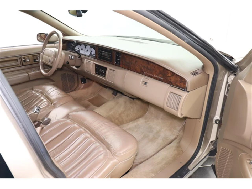 1993 Buick Roadmaster - Image 18 of 31