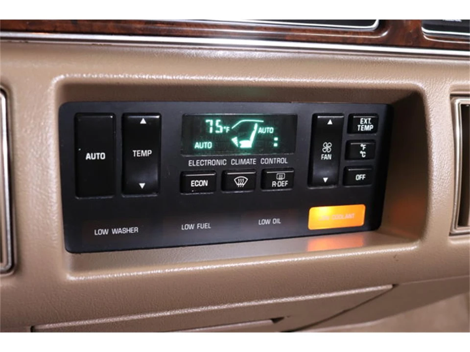 1993 Buick Roadmaster - Image 15 of 31
