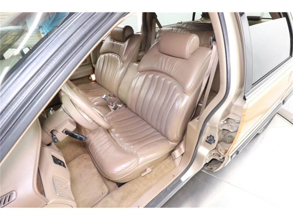 1993 Buick Roadmaster - Image 19 of 31