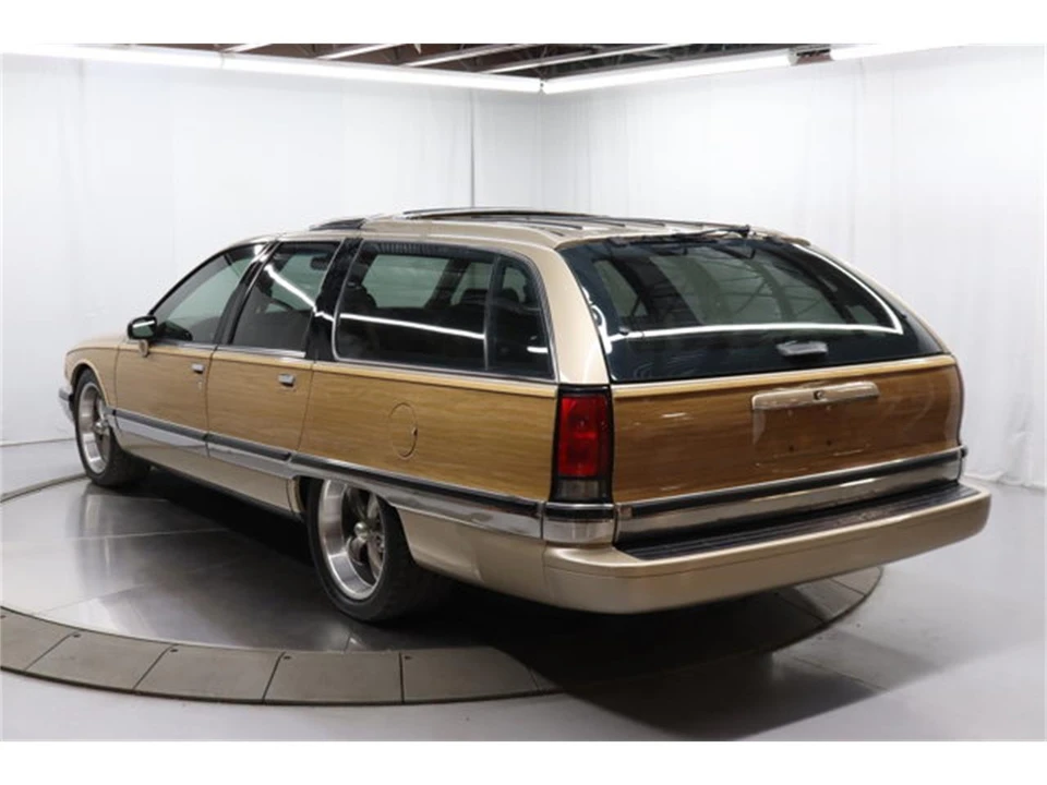 1993 Buick Roadmaster - Image 5 of 31