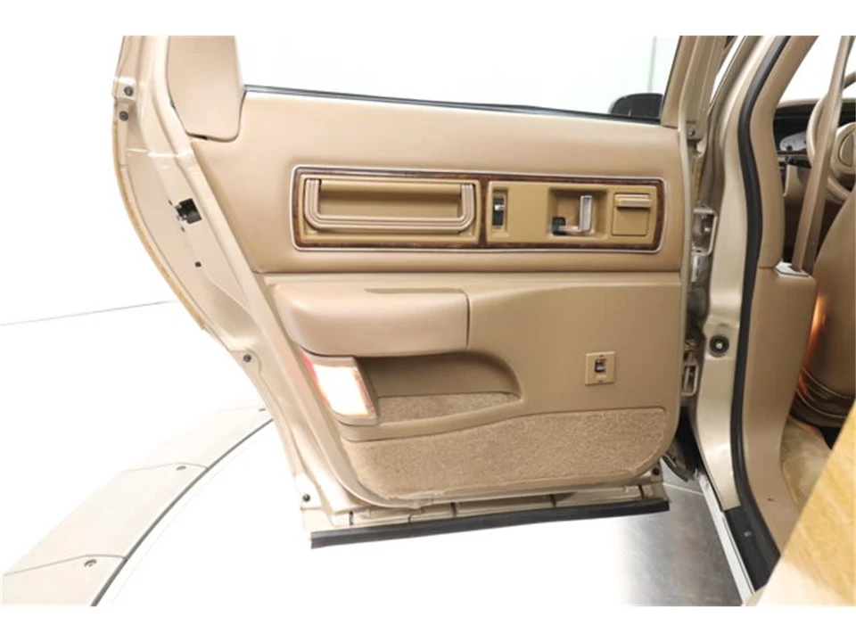 1993 Buick Roadmaster - Image 23 of 31