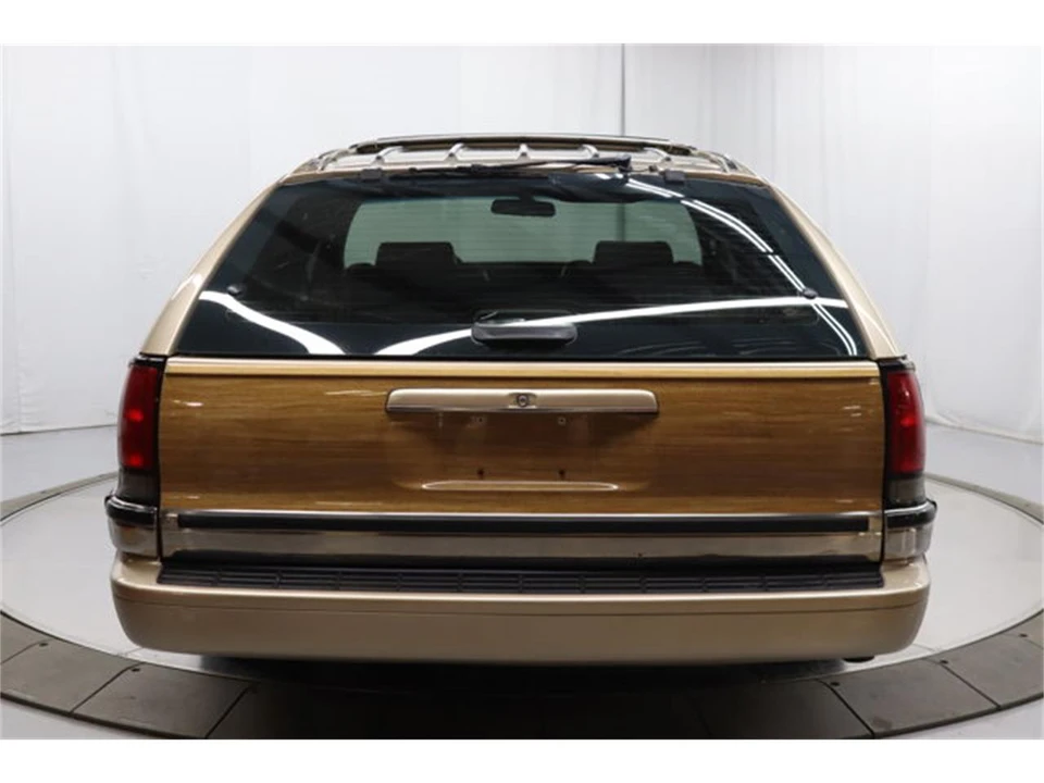 1993 Buick Roadmaster - Image 6 of 31