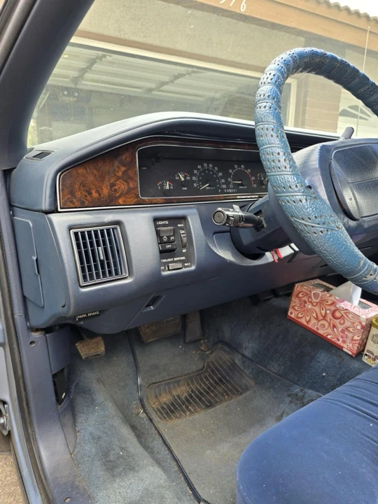 1993 Buick Roadmaster - Image 14 of 21