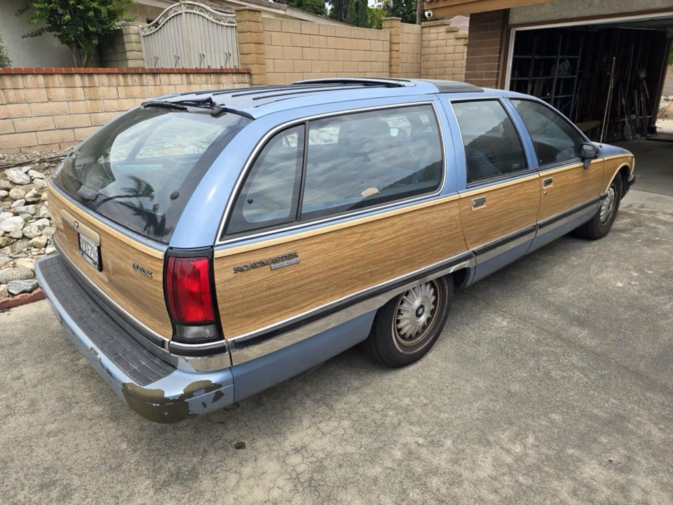 1993 Buick Roadmaster - Image 4 of 21