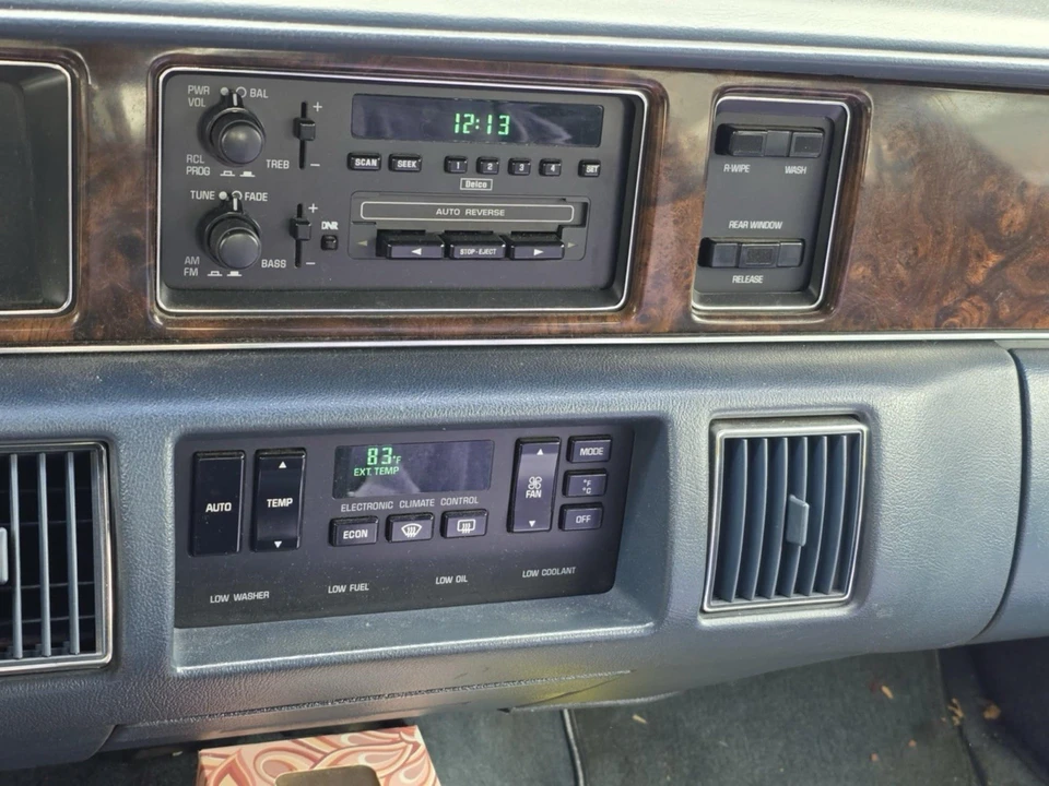 1993 Buick Roadmaster - Image 12 of 21