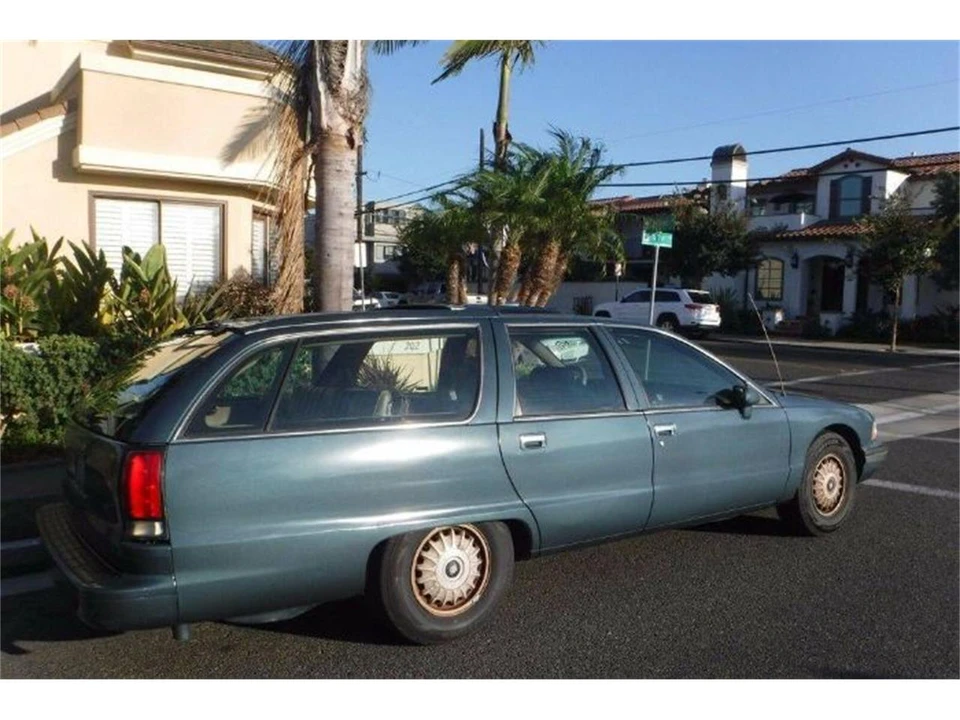 1993 Buick Roadmaster - Image 8 of 15