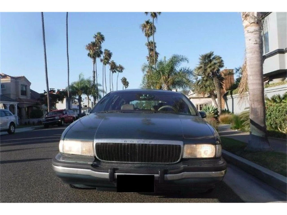1993 Buick Roadmaster - Image 2 of 15