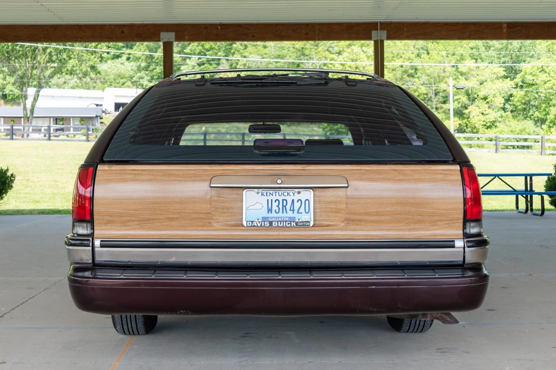 1993 Buick Roadmaster - Image 5 of 31