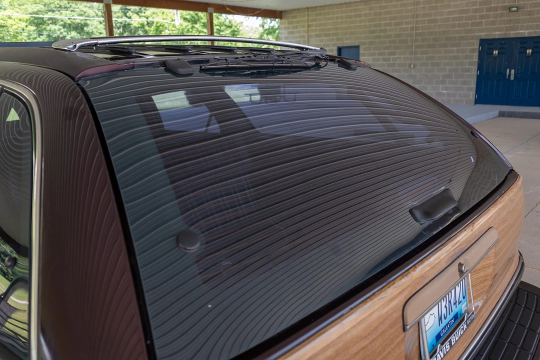 1993 Buick Roadmaster - Image 21 of 31