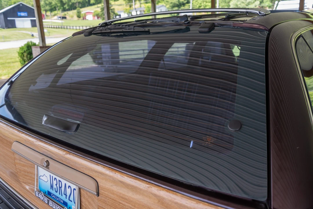 1993 Buick Roadmaster - Image 25 of 31