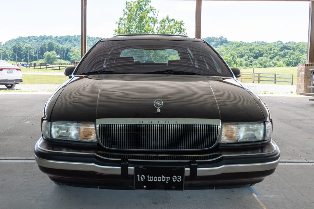 1993 Buick Roadmaster - Image 10 of 31