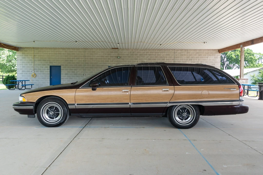 1993 Buick Roadmaster - Image 3 of 31
