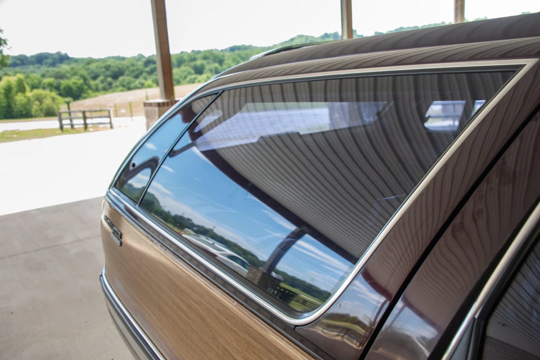 1993 Buick Roadmaster - Image 28 of 31