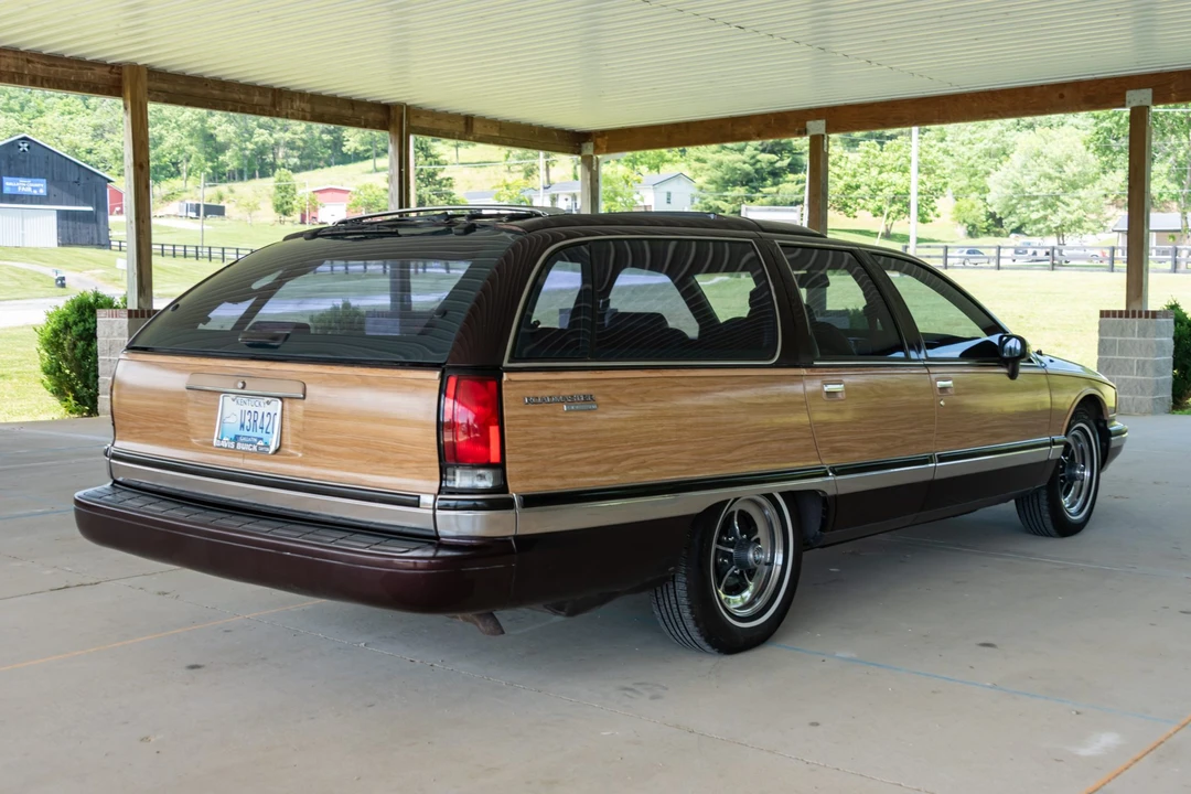 1993 Buick Roadmaster - Image 7 of 31