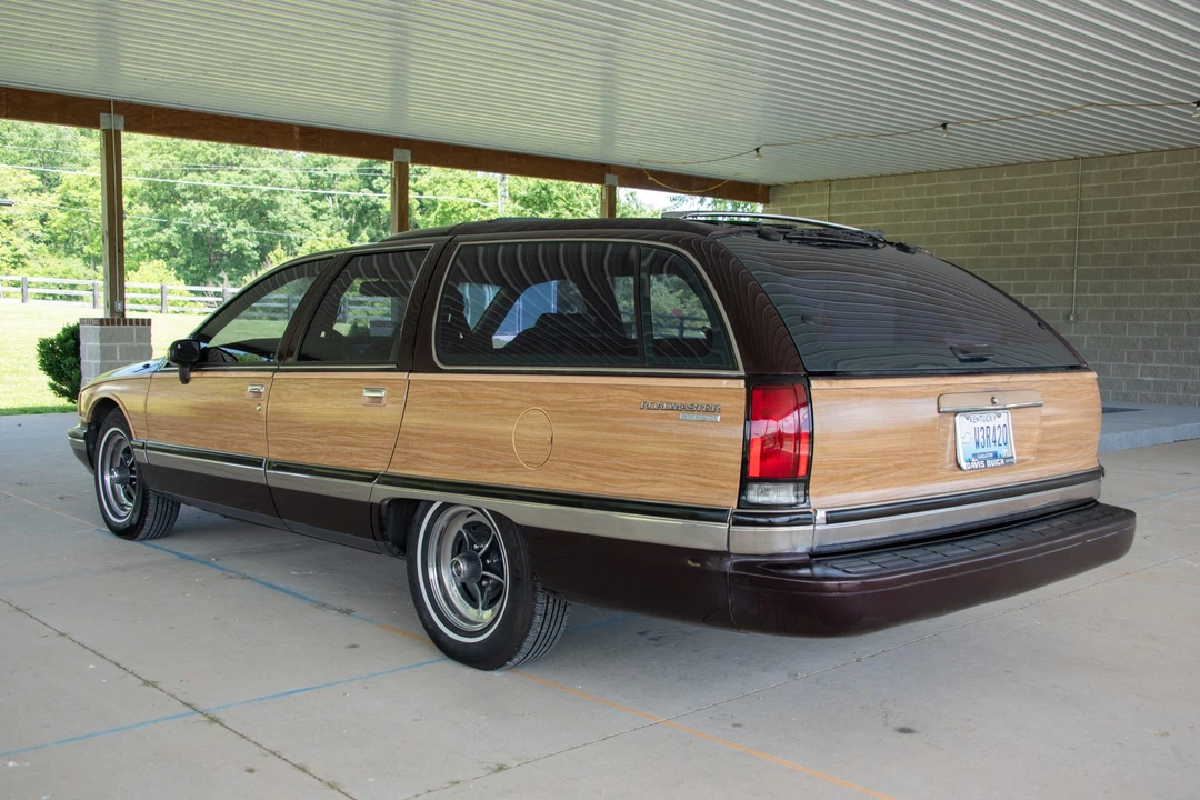 1993 Buick Roadmaster - Image 4 of 31