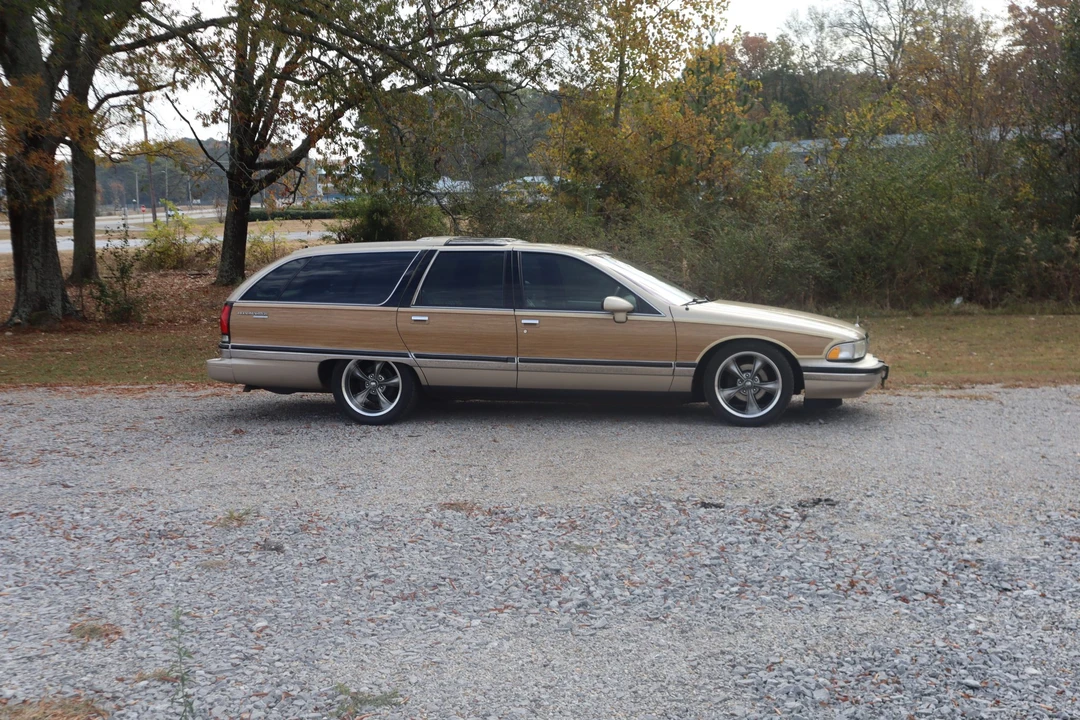 1993 Buick Roadmaster - Image 10 of 31