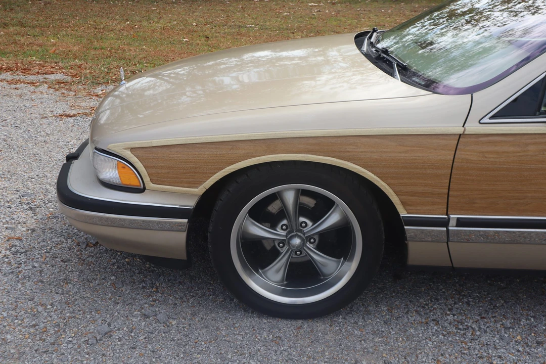 1993 Buick Roadmaster - Image 25 of 31