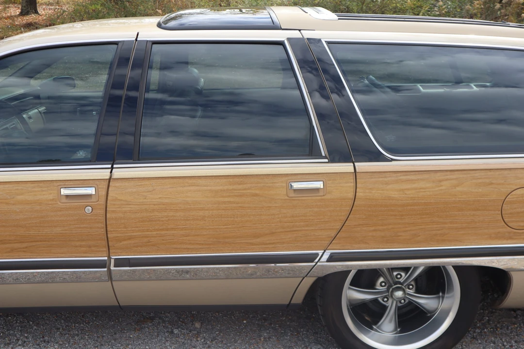 1993 Buick Roadmaster - Image 23 of 31