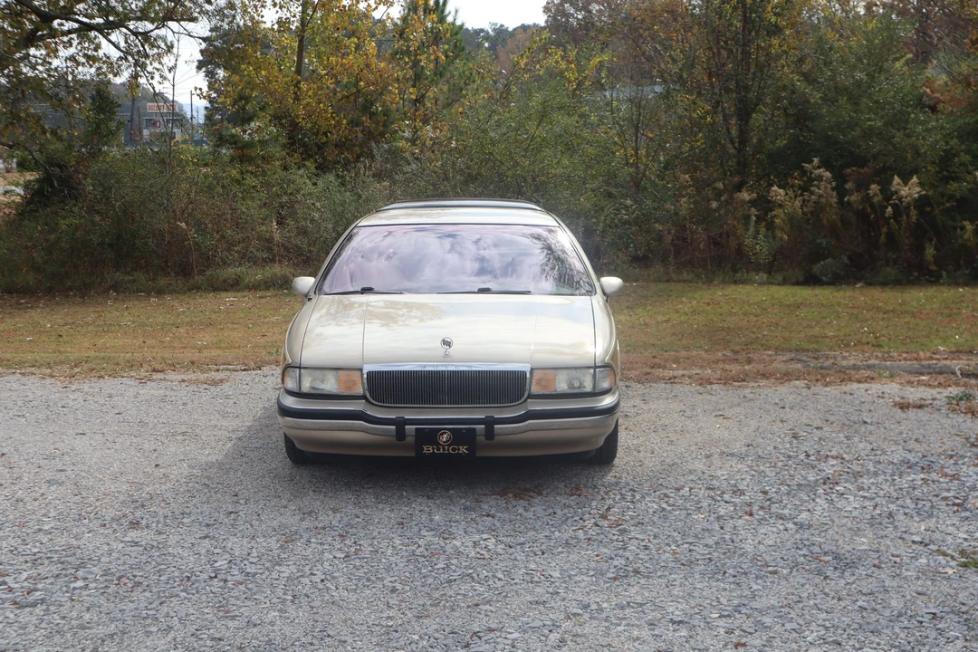 1993 Buick Roadmaster - Image 5 of 31