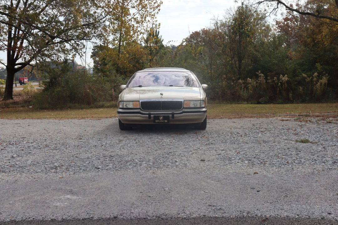 1993 Buick Roadmaster - Image 6 of 31