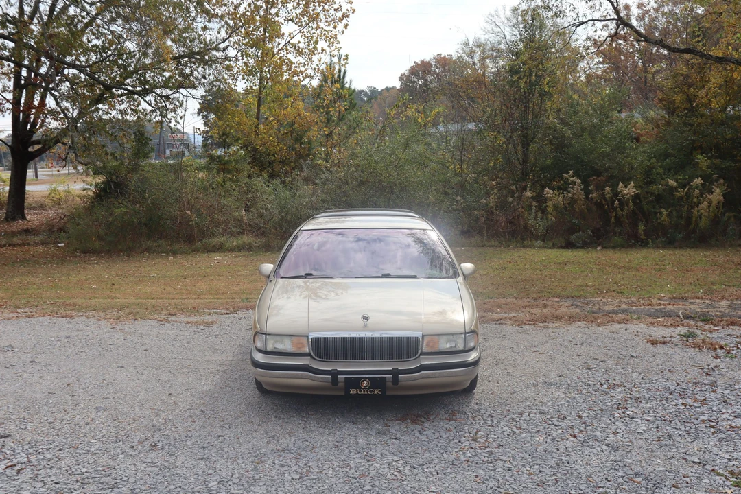 1993 Buick Roadmaster - Image 4 of 31
