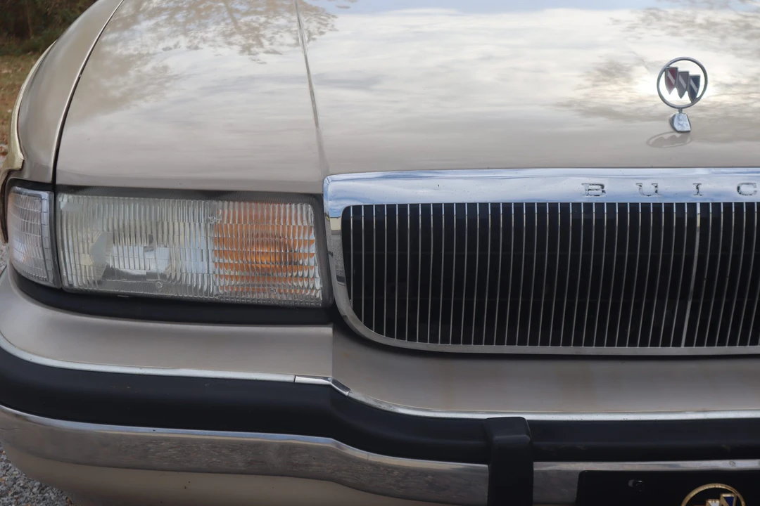 1993 Buick Roadmaster - Image 29 of 31