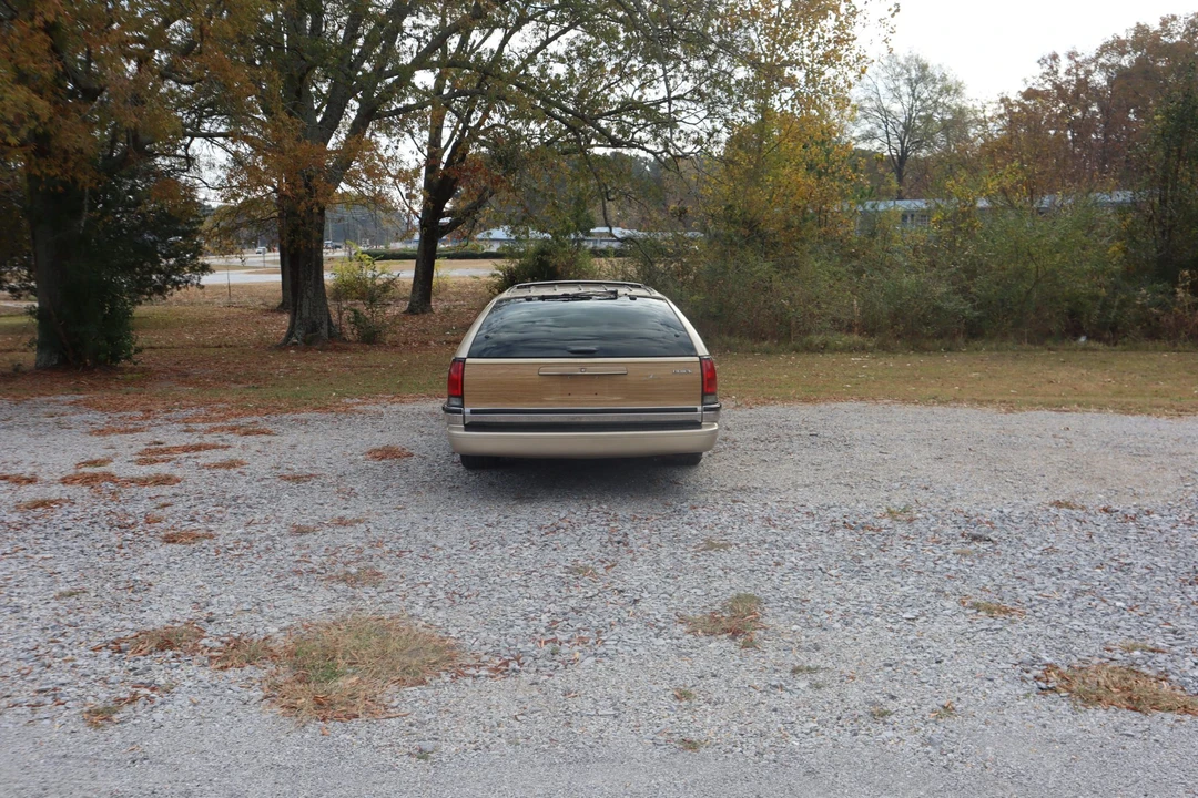 1993 Buick Roadmaster - Image 14 of 31
