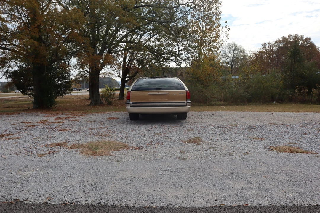 1993 Buick Roadmaster - Image 13 of 31