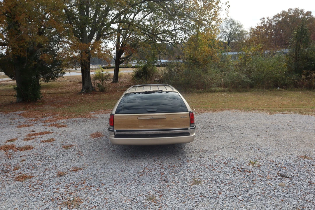 1993 Buick Roadmaster - Image 15 of 31