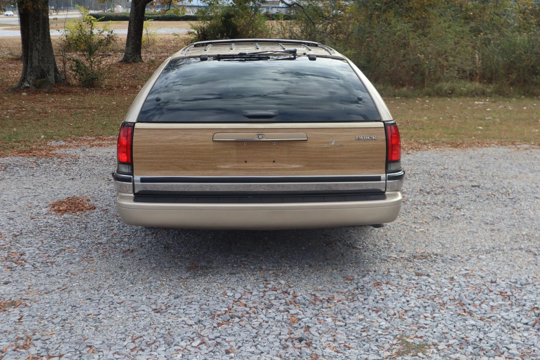 1993 Buick Roadmaster - Image 16 of 31