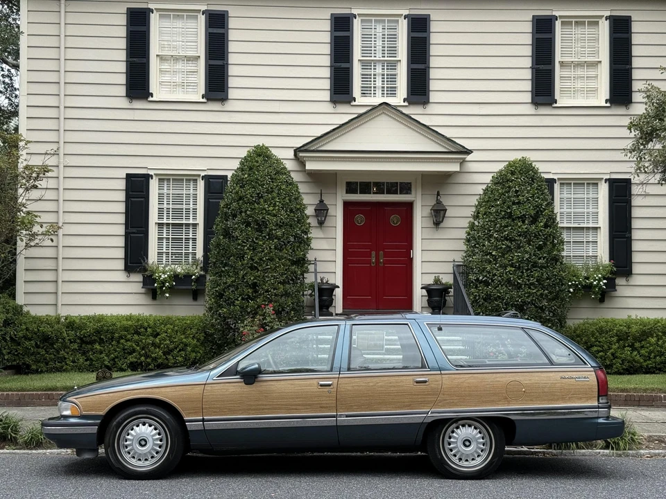 1993 Buick Roadmaster - Image 10 of 31