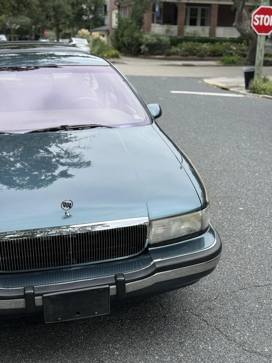 1993 Buick Roadmaster - Image 28 of 31