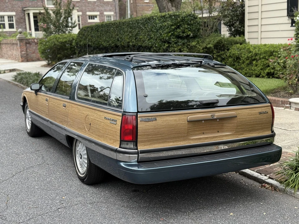 1993 Buick Roadmaster - Image 13 of 31