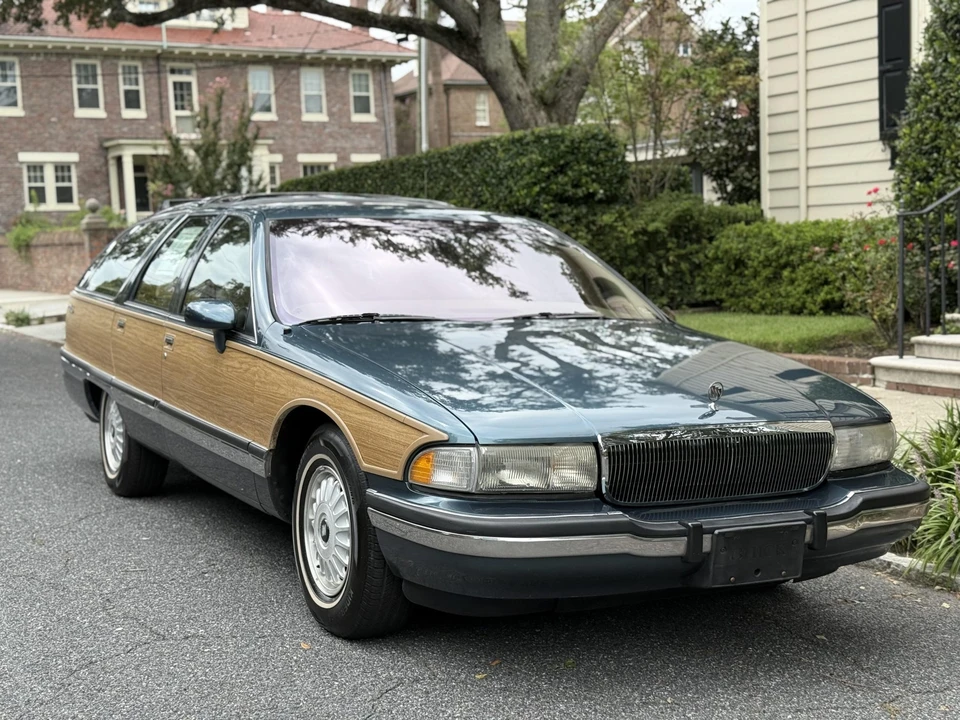 1993 Buick Roadmaster - Image 4 of 31