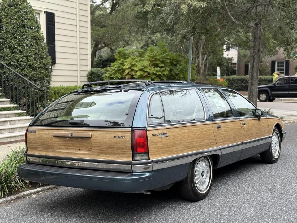 1993 Buick Roadmaster - Image 17 of 31