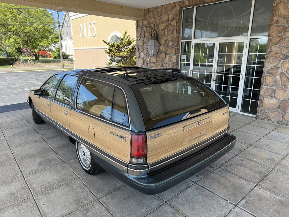1993 Buick Roadmaster - Image 21 of 31